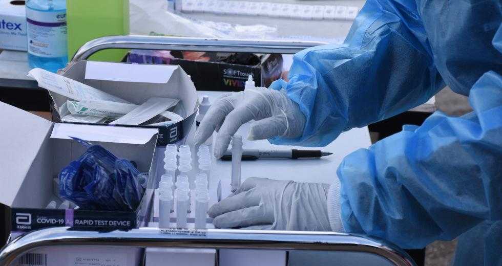 Έξι νέα δείγματα με στελέχη της Βρετανικής μετάλλαξης