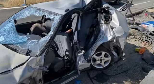 Τραγική ειρωνεία στο τροχαίο στο Σχιστό: – Σκοτώθηκε με το ΙΧ που του δώρισε η μητέρα του