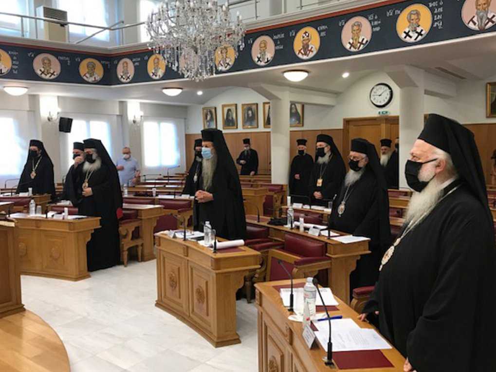 Υπαίθριες λειτουργίες, Ανάσταση σε πλατείες και αύλειους χώρους εκκλησιών, πρότεινε η Διαρκής Ιερά Σύνοδος