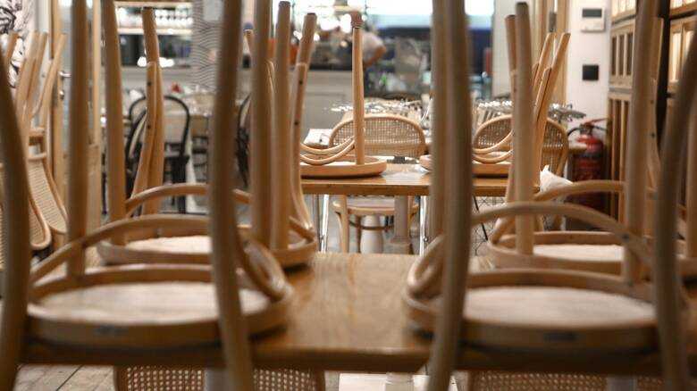 Πώς θα λειτουργήσει η εστίαση – Τι θα γίνει μετά τις 11 το βράδυ