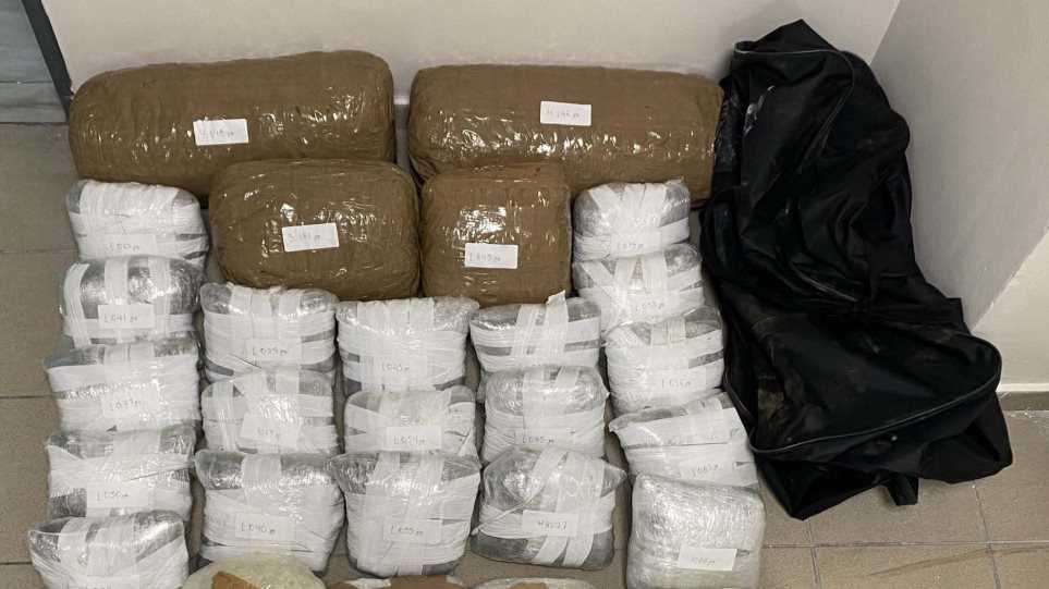 Κατασχέθηκαν 51 κιλά κάνναβη στην ελληνοαλβανική μεθόριο στα Ιωάννινα