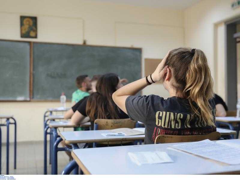 Πανελλήνιες: Τα 12 τμήματα με εργασιακές προοπτικές και χαμηλές βάσεις