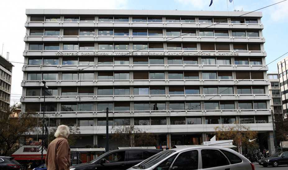 Όλα τα νέα μέτρα φορολογικής ελάφρυνσης νοικοκυριών και επιχειρήσεων (ΛΙΣΤΑ)