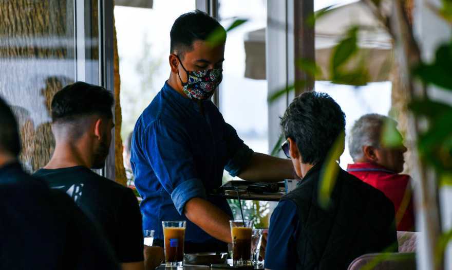 Πρόστιμο 2.000 ευρώ σε καφέ– μπαρ στα Γιάννενα για χρήση μουσικής