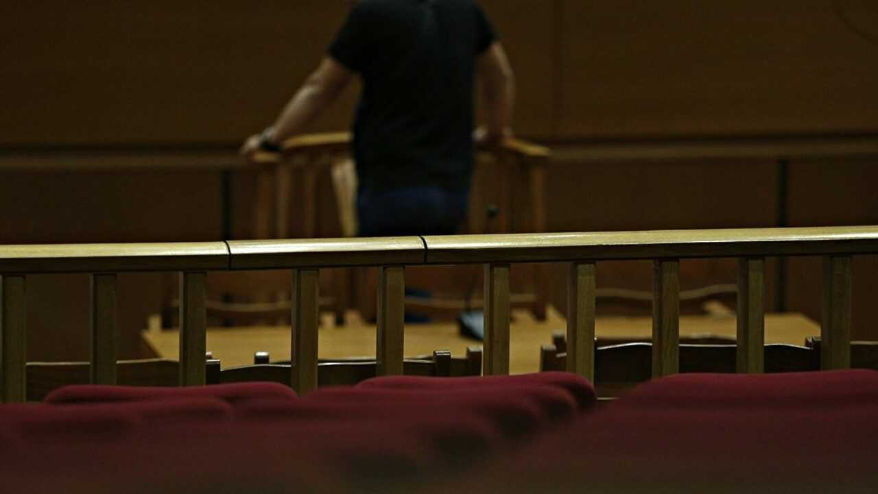 Καταδίκη 50χρονου: Παρέσυρε την πρώην του με φορτηγάκι-«Έπρεπε να της κοπούν τα ποδαράκια»