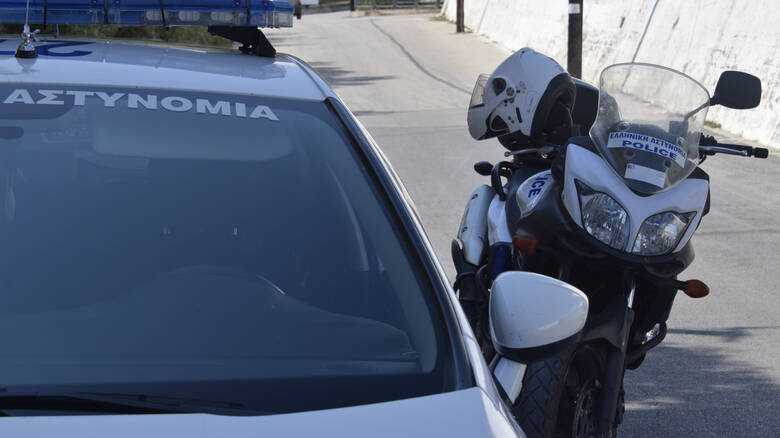 Συνελήφθη επ’ αυτοφώρω 76χρονος ανώμαλος – Αυνανιζόταν έξω από σχολείο