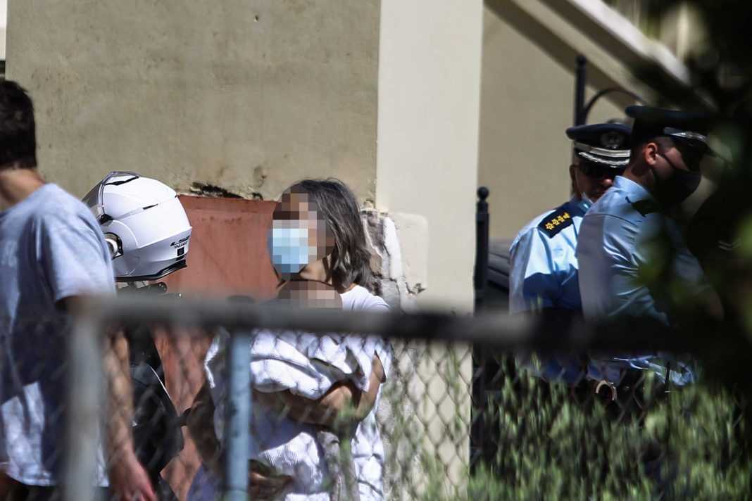 Γλυκά Νερά Δολοφονία 20χρονης: Σοκ προκαλούν τα στοιχεία – Πώς οι ληστές την σκότωσαν δίπλα στο μωρό της (video)