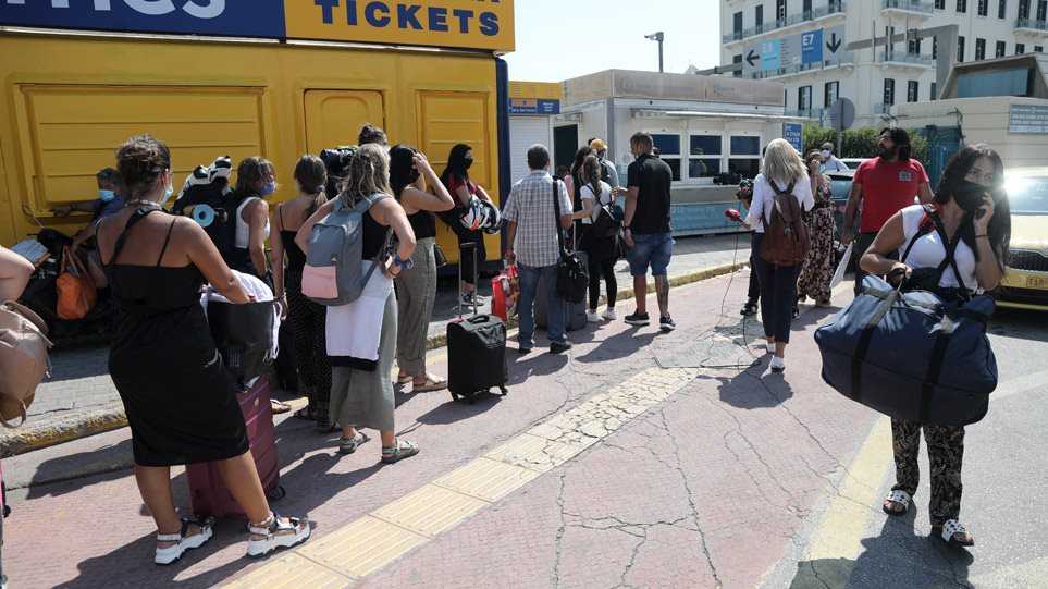 Αρση lockdown: Καταργούνται από την Παρασκευή τα sms – Ελεύθερες οι μετακινήσεις από νομό σε νομό