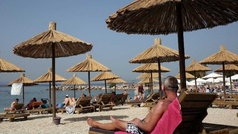 Ανοίγουν φροντιστήρια και οργανωμένες παραλίες στις 8 Μαΐου – Τι αλλάζει στο λιανεμπόριο