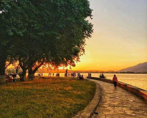 Την ικανοποίησή της για την επαναλειτουργία της εστίασης εκφράζει, με ανακοίνωσή της η Δημοτική Αρχή Ιωαννίνων.