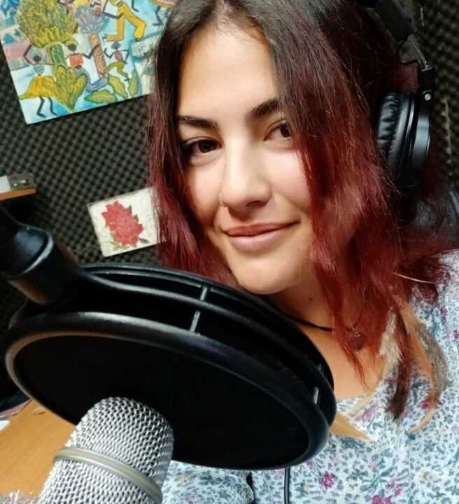 Ράνια Κουτσιαύτη δίνει νόημα στο ‘Friday, I’m in love’ κάθε παρασκευή στον Amvrakia Fm 91.9.