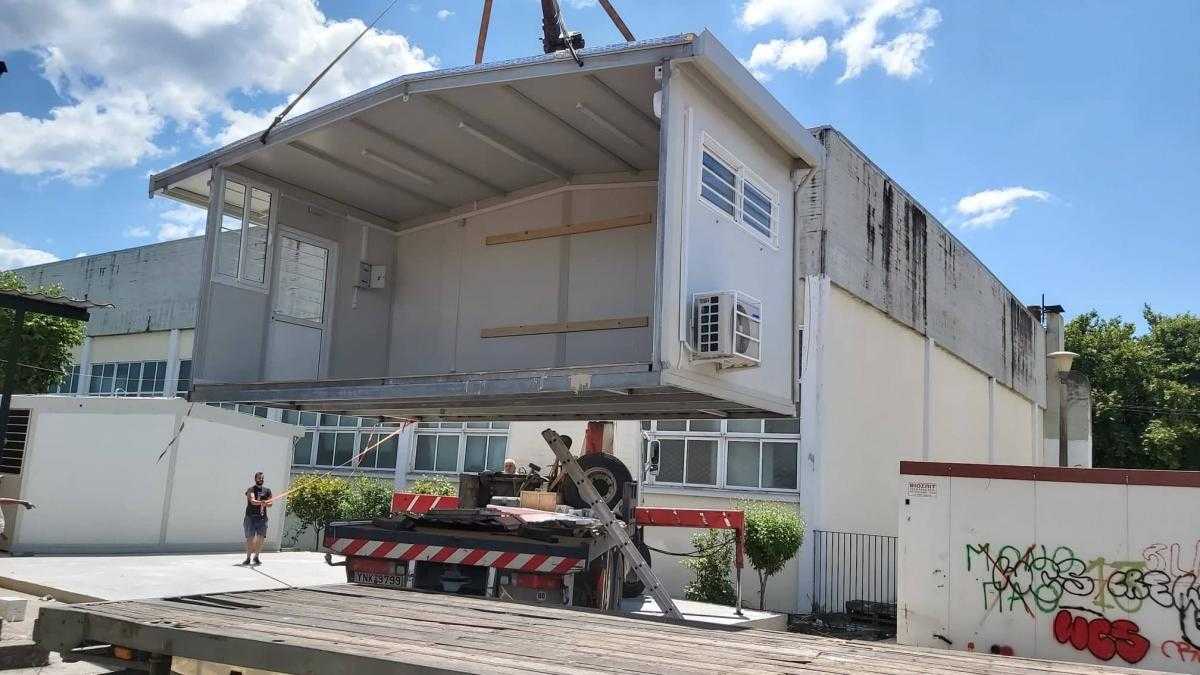 Άρτα: Προσωρινή λύση με 6 νέες λυόμενες αίθουσες σύγχρονων προδιαγραφών στο 5ο Γυμνάσιο και το Μουσικό Σχολείο