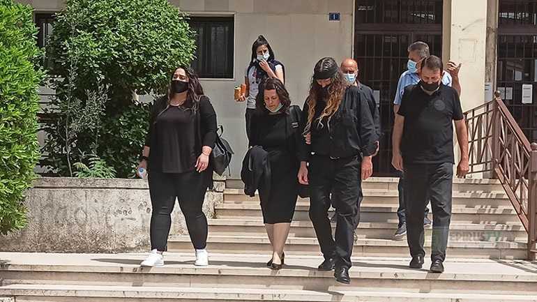 Βαγγέλης Γιακουμάκης: Διακόπηκε η δίκη – Ραγίζουν καρδιές οι γονείς του αδικοχαμένου σπουδαστή