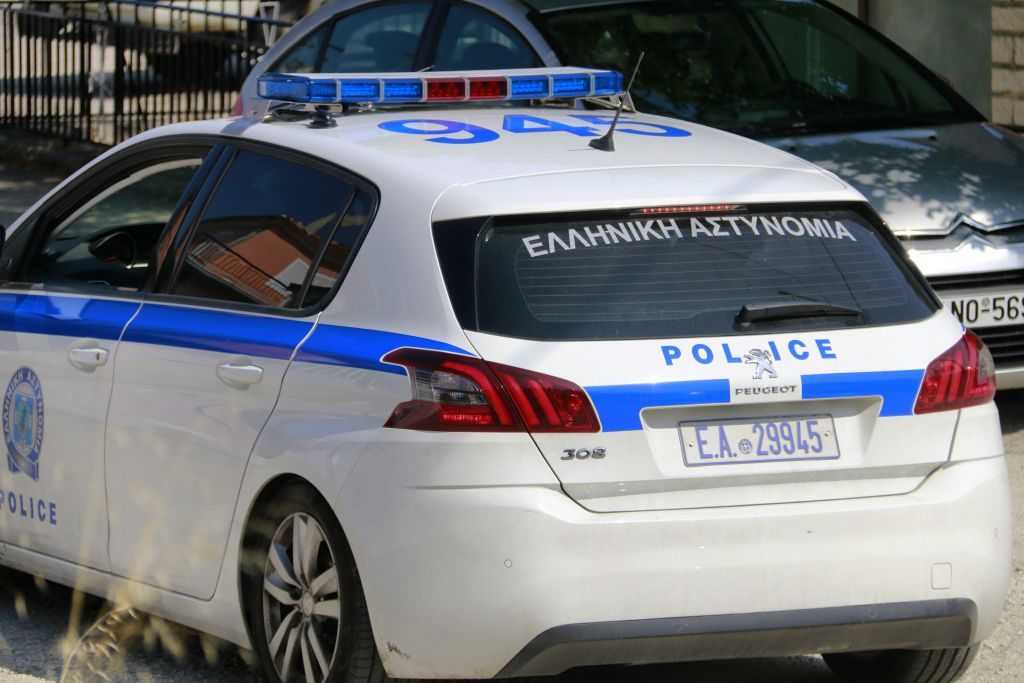 Έκλεψε κανό θαλάσσης και 10 σωσίβια στην Άρτα