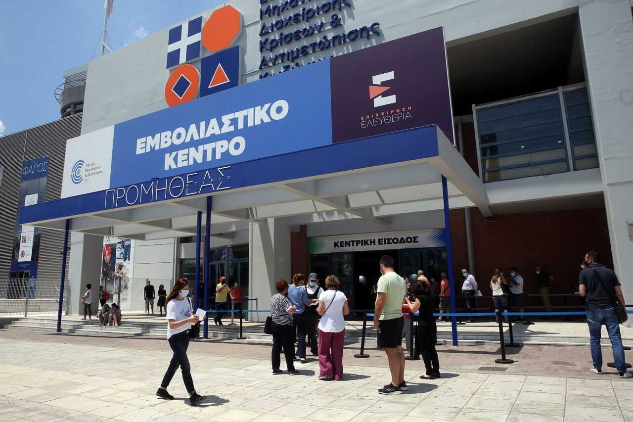 Σύντομα πρόσβαση σε όλα τα εμβόλια για τους 20άρηδες (video)