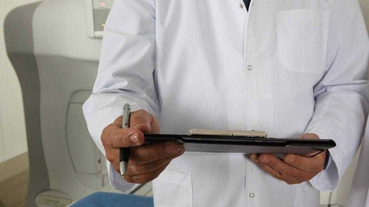 Ελεύθερος ο γυναικολόγος που κατηγορείται για βιασμούς