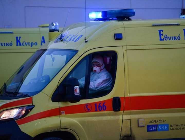 30χρονος βρέθηκε νεκρός στο σπίτι του μέσα σε «λίμνη» αίματος.