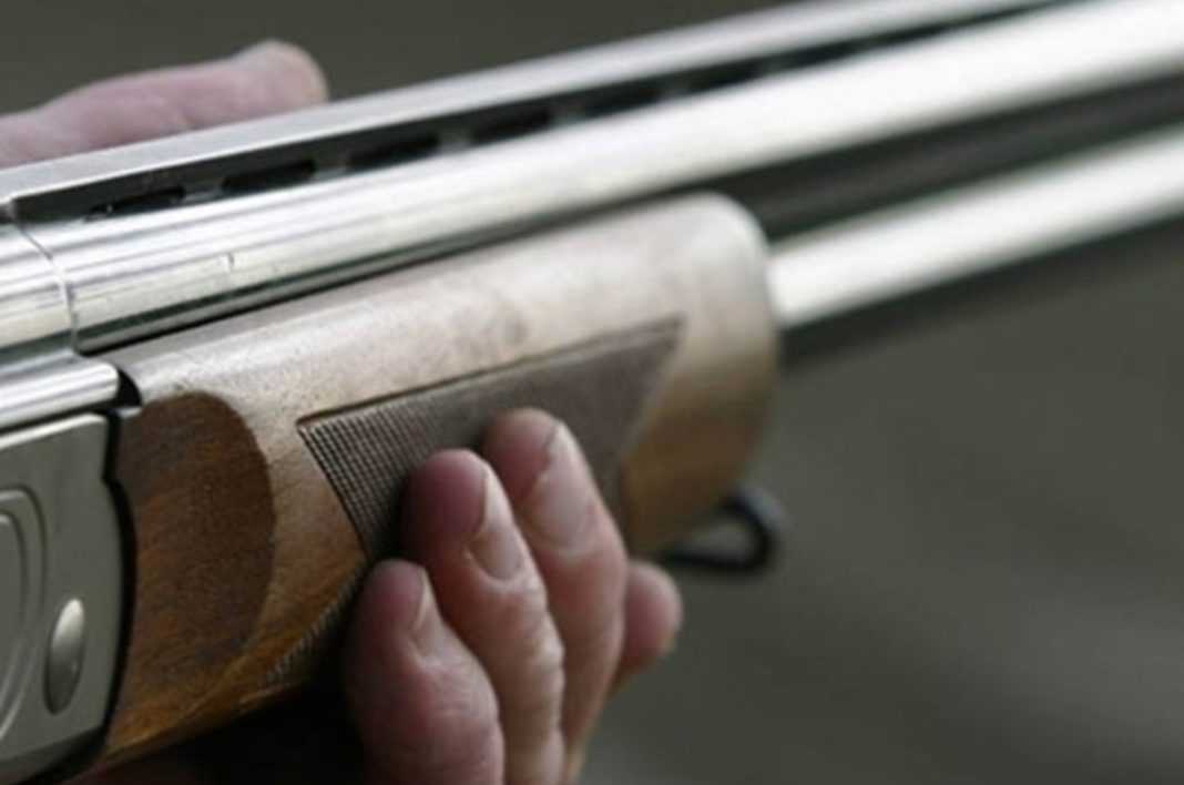 55χρονος πυροβόλησε για να διώξει παιδιά και τραυμάτισε ένα!