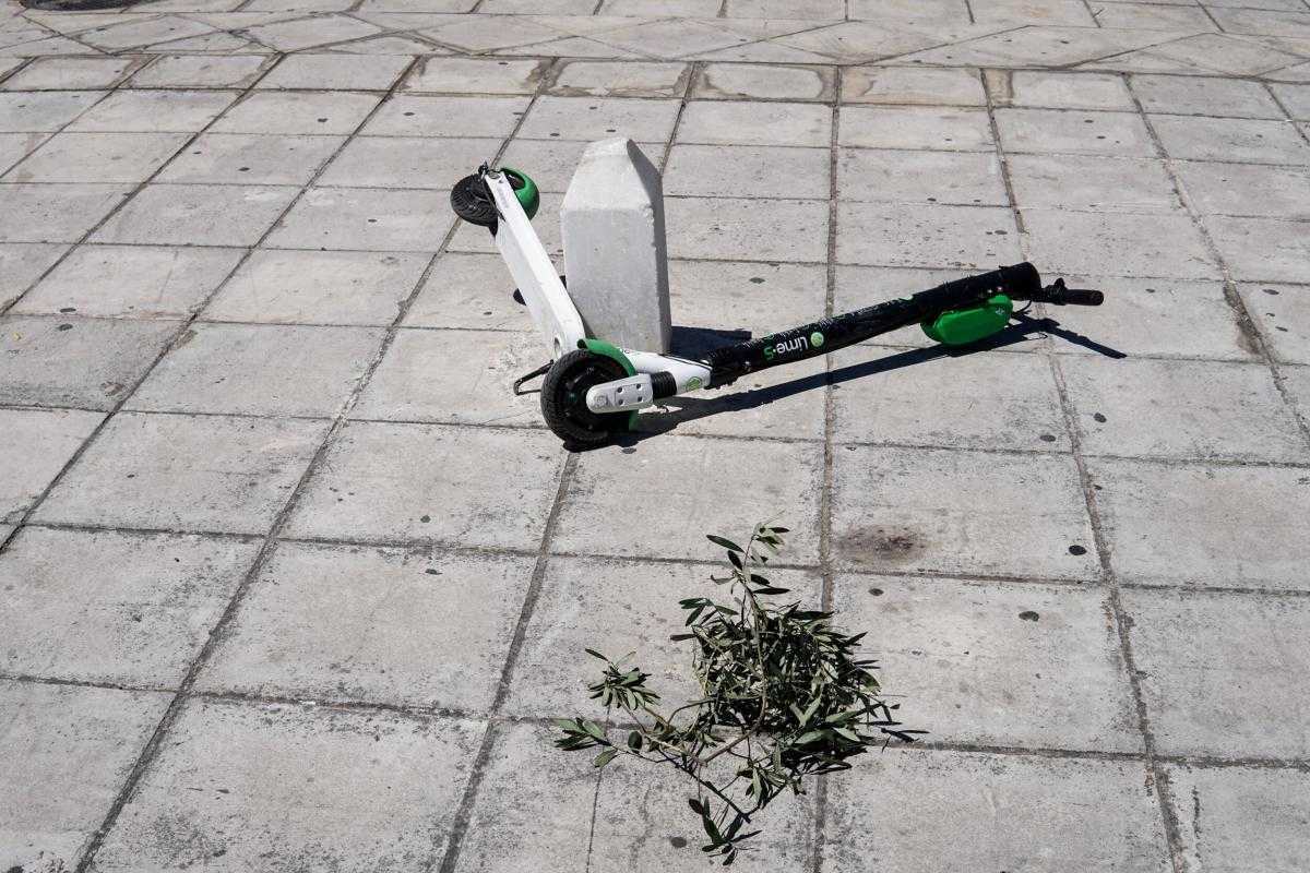 Οδηγός χωρίς δίπλωμα παρέσυρε 5χρονο που έκανε πατίνι – Άφησε το παιδί στη μέση του δρόμου και έφυγε