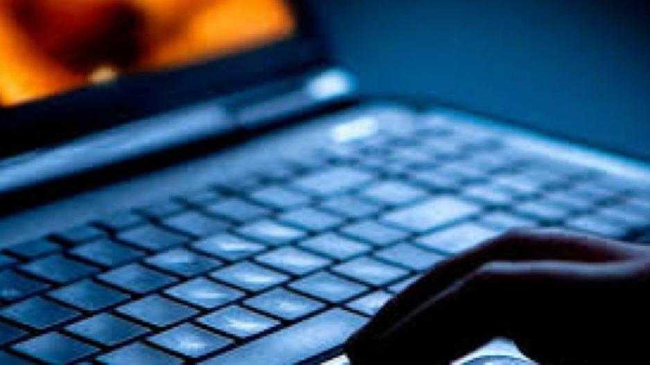 Εντοπίστηκαν 5 Ελλήνων που είχαν στην κατοχή τους 3.629 αρχεία παιδικής πορνογραφίας.