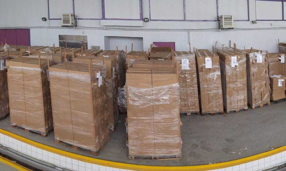 Εντοπισμός τεράστιας ποσότητας λαθραίων τσιγάρων – Συνελήφθη ένας 42χρονος