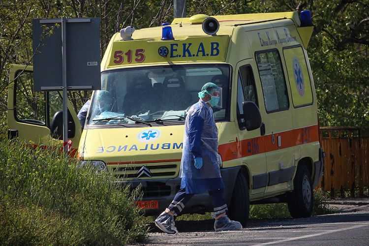 Εφιαλτικό θέαμα: Πέθανε στο μπαλκόνι του από υπερβολική χρήση ναρκωτικών