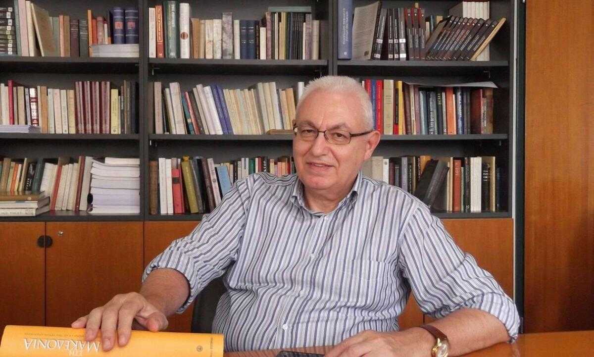 Νεκρός στο γραφείο του βρέθηκε ο πρόεδρος του Κέντρου Ελληνικής Γλώσσας Ι. Καζάζης