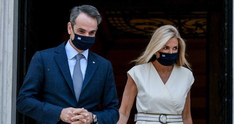 Τεράστια ερωτήματα για το πόθεν έσχες του πρωθυπουργικού ζεύγους