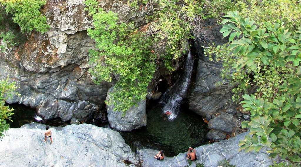 Τραγικό ατύχημα: 32χρονος παραθεριστής έχασε την ισορροπία του, έπεσε από γκρεμό και σκοτώθηκε