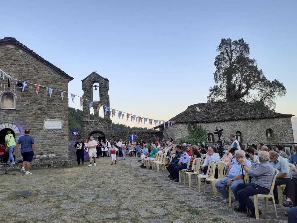 Βουργαρελι: Με απλότητα γιορτάστηκε η επέτειος για τα 200 χρόνια της επανάστασης!!!