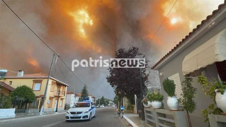 Σε πύρινη κόλαση στην Ηλεία –  Καίγονται σπίτια