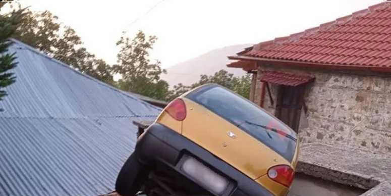 Απίστευτο ατύχημα: Αυτοκίνητο «προσγειώθηκε» σε… σπίτι