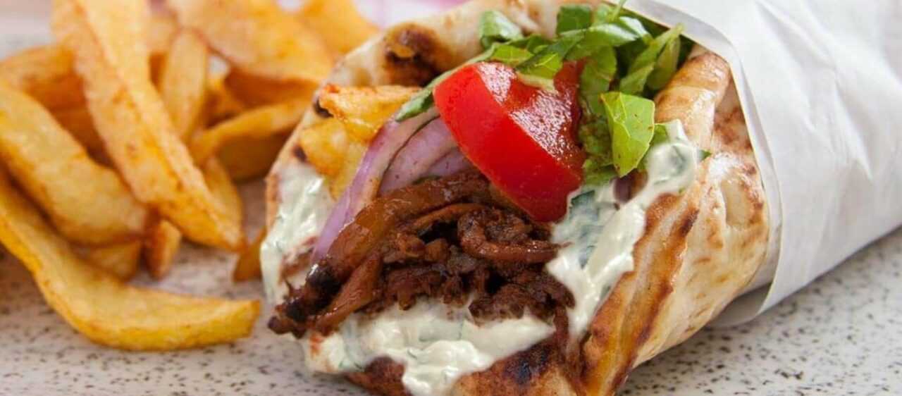 74χρονος πνίγηκε τρώγοντας σουβλάκι – Τον επανέφεραν στο νοσοκομείο