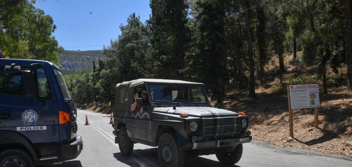 Στρατιώτες, αστυνομικοί, και πυροσβέστες περιπολούν τα δάση και τα βουνά της Ηπείρου