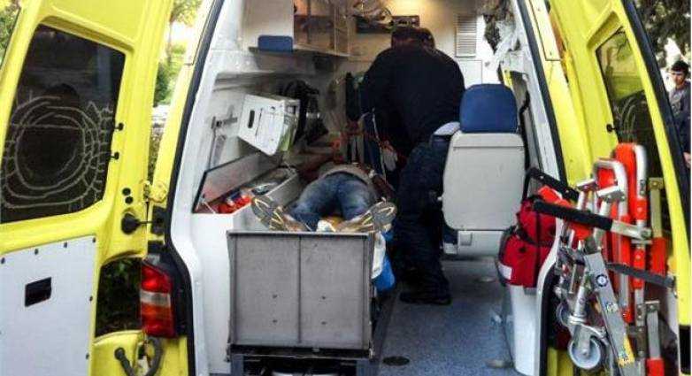 Σφοδρή σύγκρουση αυτοκινήτου με μηχανή: Στο νοσοκομείο με κρανιοεγκεφαλικες κακώσεις 19χρονος οδηγός μοτοσυκλέτας