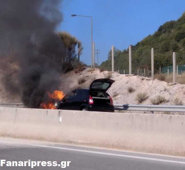 «Λαμπάδιασε» αυτοκίνητο στην Εγνατία Οδό στην έξοδο Παραμυθιάς