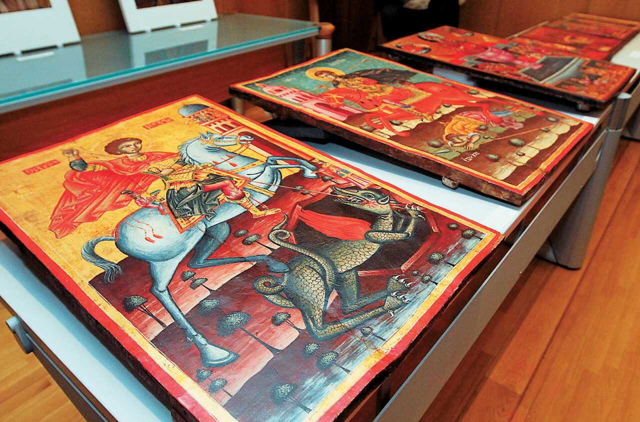 Ιωάννινα: Άρχισε η δίκη για τις κλεμμένες εικόνες – Στο εδώλιο 6 άτομα μεταξύ των οποίων και ένας αρχιμανδρίτης