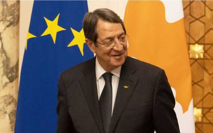 Κυπριακό: «Κλειδώνει» η τριμερής Γκουτέρες-Αναστασιάδη-Τατάρ