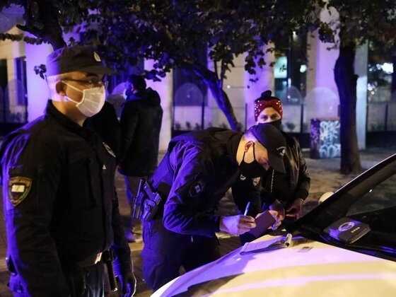 Πρόστιμο σε καφενείο και κομμωτήριο στην Άρτα