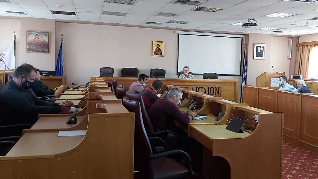 Ηχηρό “Όχι” από το Δημοτικό Συμβούλιο Αρταίων για την κατασκευή φωτοβολταϊκών στην Καμπή Άρτας