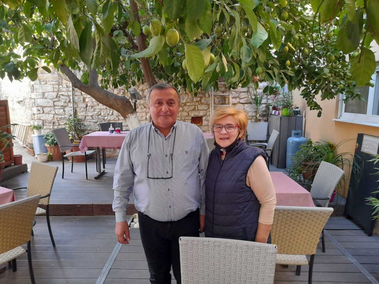 Ο Λεμονόκηπος της κυρά Βαγγελιώς – Μια μικρή όαση στο κέντρο της Άρτας 