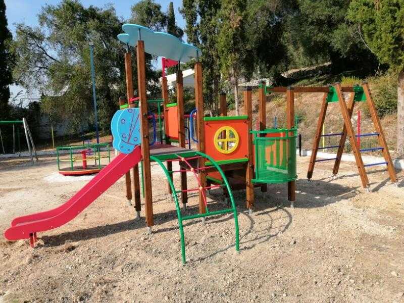 Νέες Παιδικές χαρές σε Θέμελο και Αγία Κυριακή