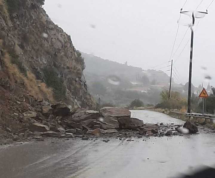 Μικροπροβλήματα στο οδικό δίκτυο της Ηπείρου από καταπτώσεις βράχων