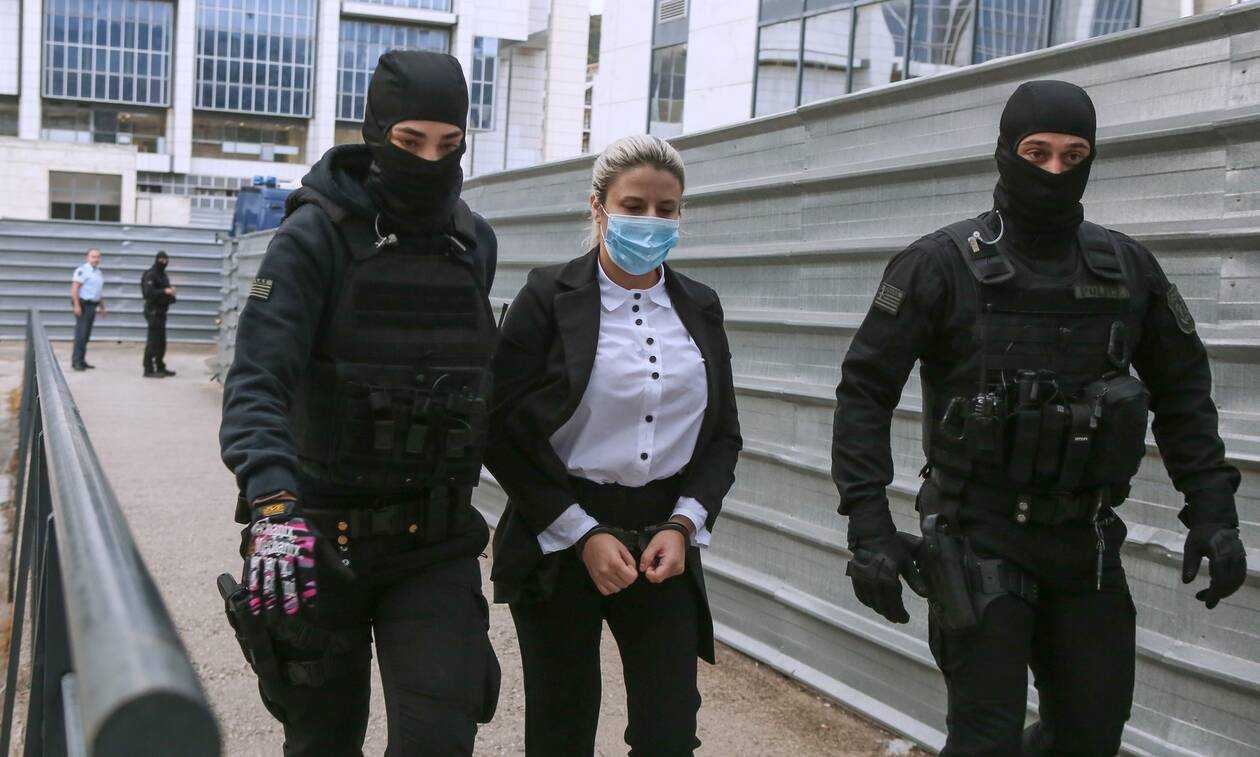 Η Έφη Κακαράντζουλα έδωσε απαντήσεις: Πώς βρήκε το βιτριόλι και πώς υλοποίησε το σχέδιό της