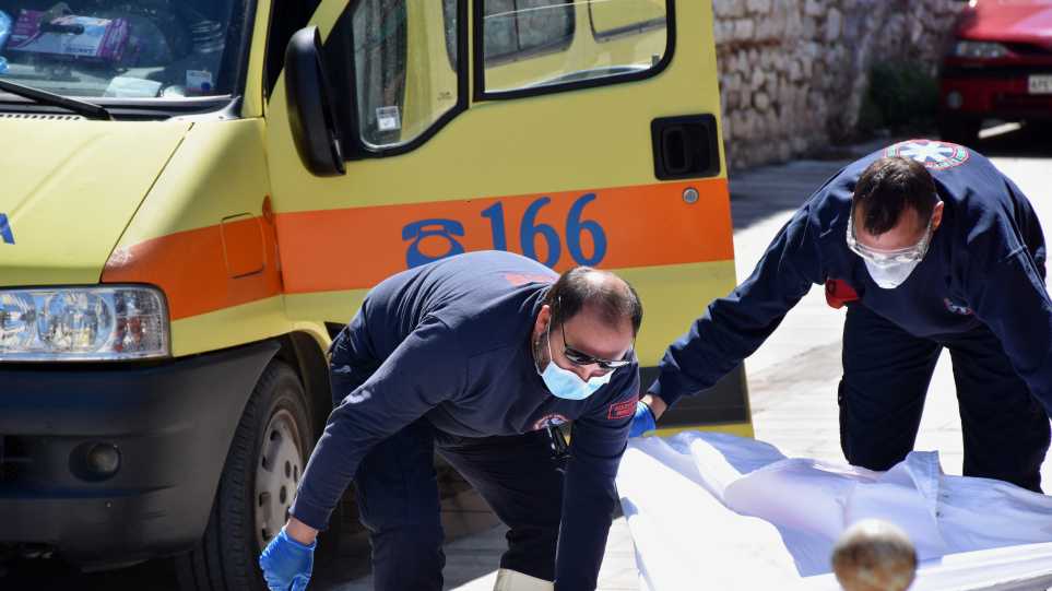 Ηλικιωμένη καταπλακώθηκε και σκοτώθηκε από δοκάρι στην αποθήκη του σπιτιού της