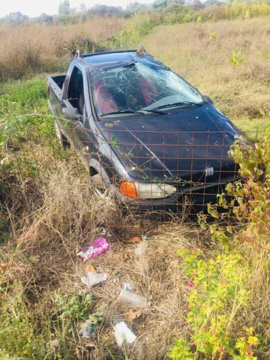 Τούμπαρε αγροτικό αυτοκίνητο στο Σταυροχώρι Πρέβεζας