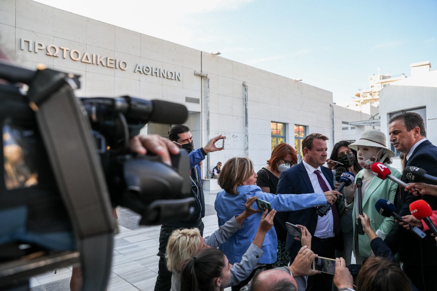 Επίθεση με βιτριόλι: Συνεχίζεται η δίκη – Στην τελική ευθεία για την απολογία της κατηγορουμένης