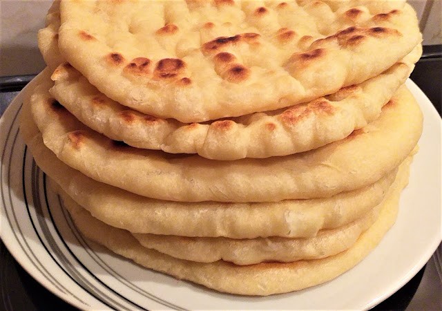 Σπιτικές πίτες για σουβλάκι με 2 υλικά!