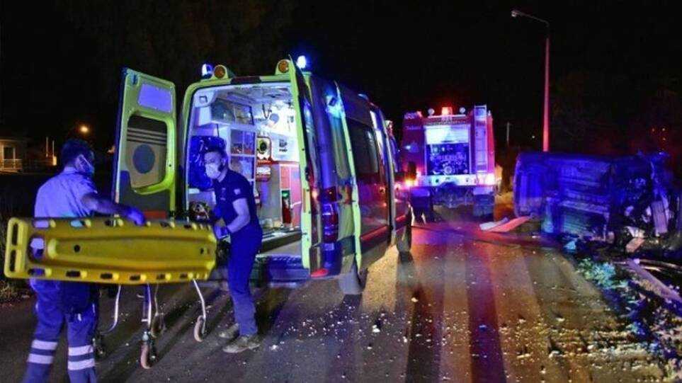 Τροχαίο-σοκ: Ένας νεκρός και εννέα τραυματίες