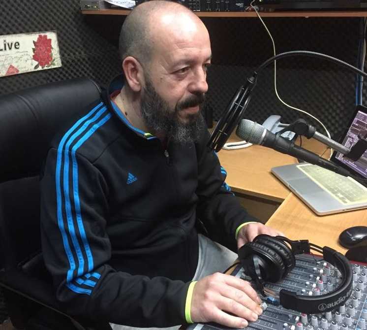 Μουσικάρες για ιδιαίτερα πρωινά κάθε Δευτέρα και Τετάρτη στις 11:00 με τον Στάθη Αγόρο στο Amvrakia Fm 91.9.